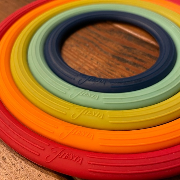 Fiesta 5-Piece Silicone Trivet Set - Picture 1 of 5